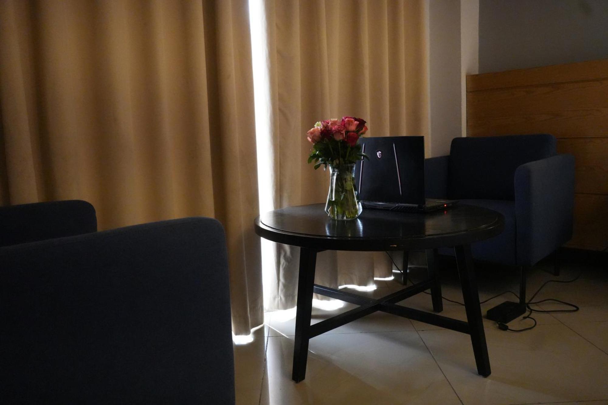 Mazeki Addis Boutique Hotel Esterno foto